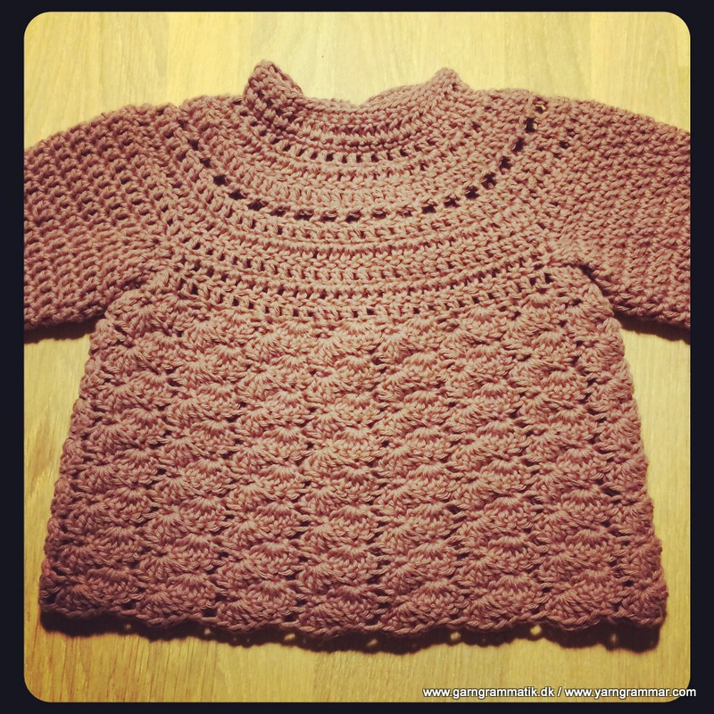 Babycardigan med muslingemønster