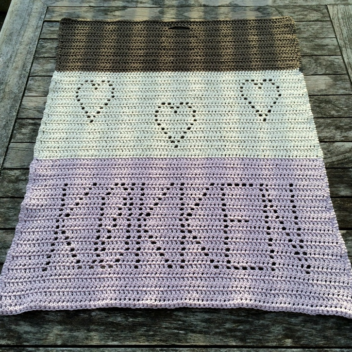 Håndklæde med skrift og hjerter (KØKKEN)