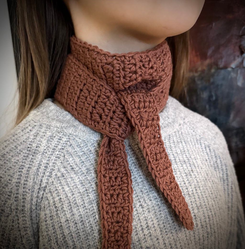 Vera Scarf – lille hæklet tørklæde