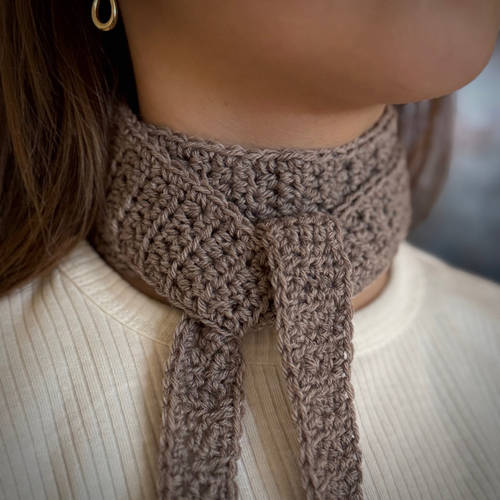 Vera Scarf – lille hæklet tørklæde