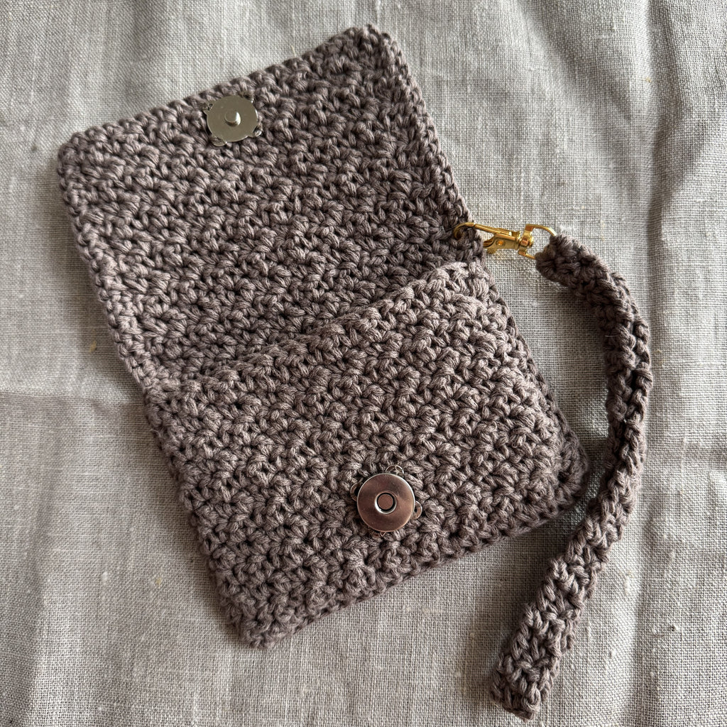 Opskriftssamling: Lola hæklenålsetui og Lola Pocket minipung