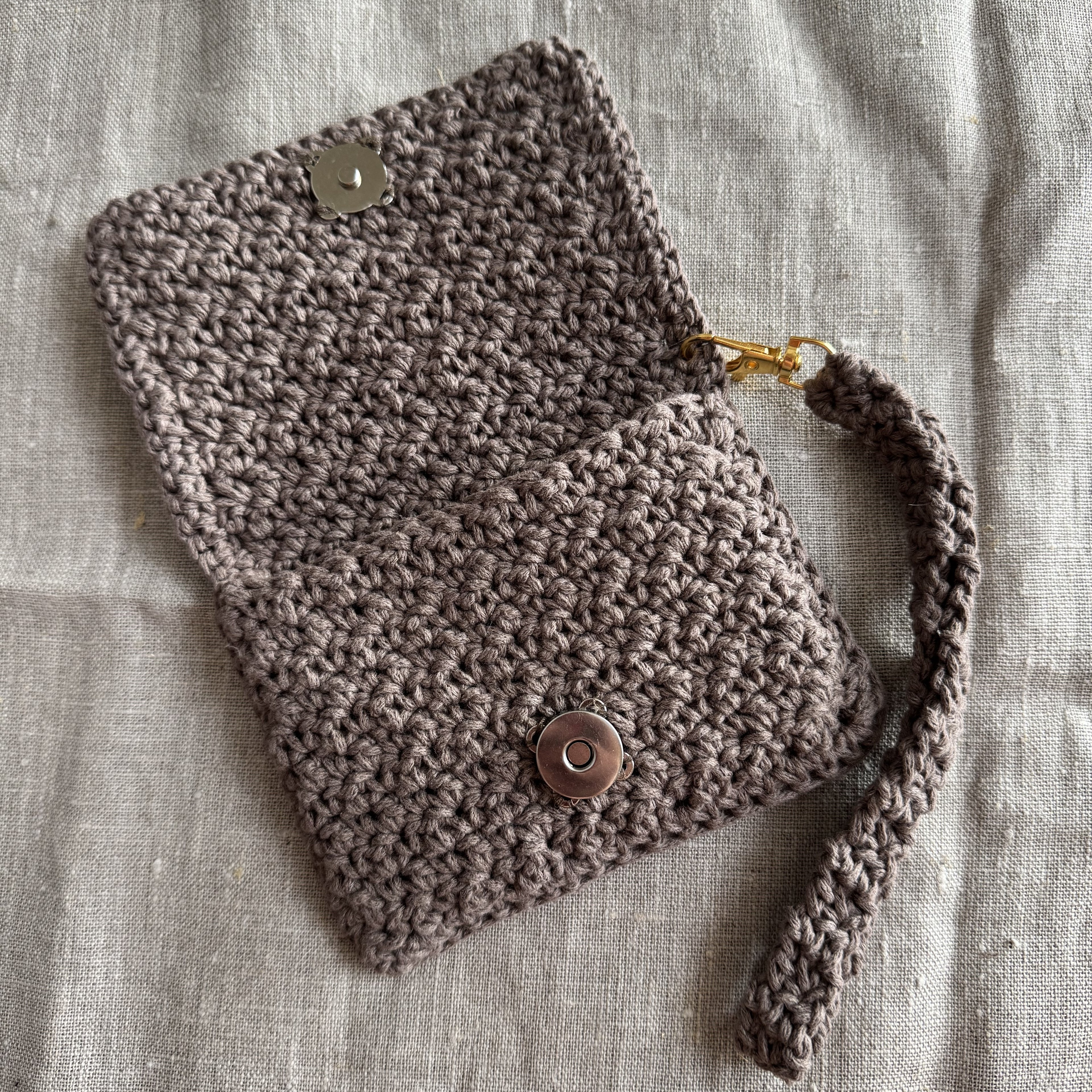 Opskriftssamling: Lola hæklenålsetui og Lola Pocket minipung