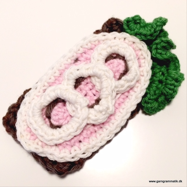 Rugbrødsmadder - hæklet legemad